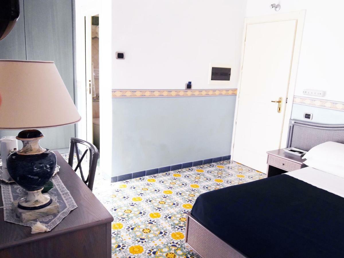 Hotel Stella Maris كاسال فيلينو المظهر الخارجي الصورة